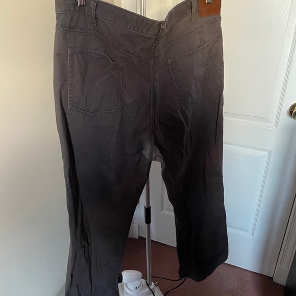 Haggar Straight Leg Chinos - Picture 4 of 8